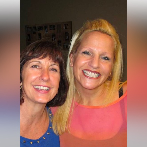 Meet your Posher, Jeannie - Picture 2 of 3